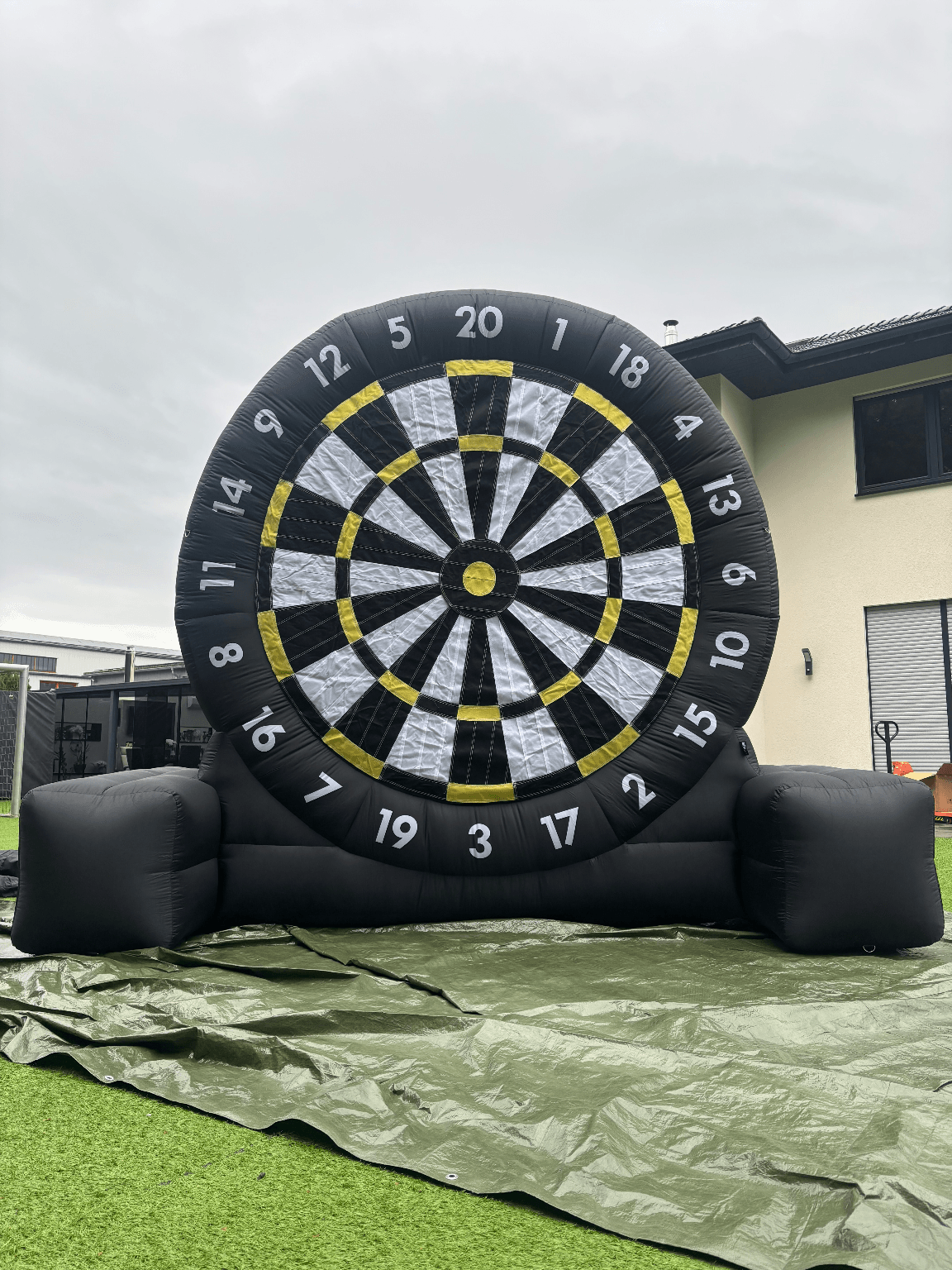 Fußballdartscheibe mieten